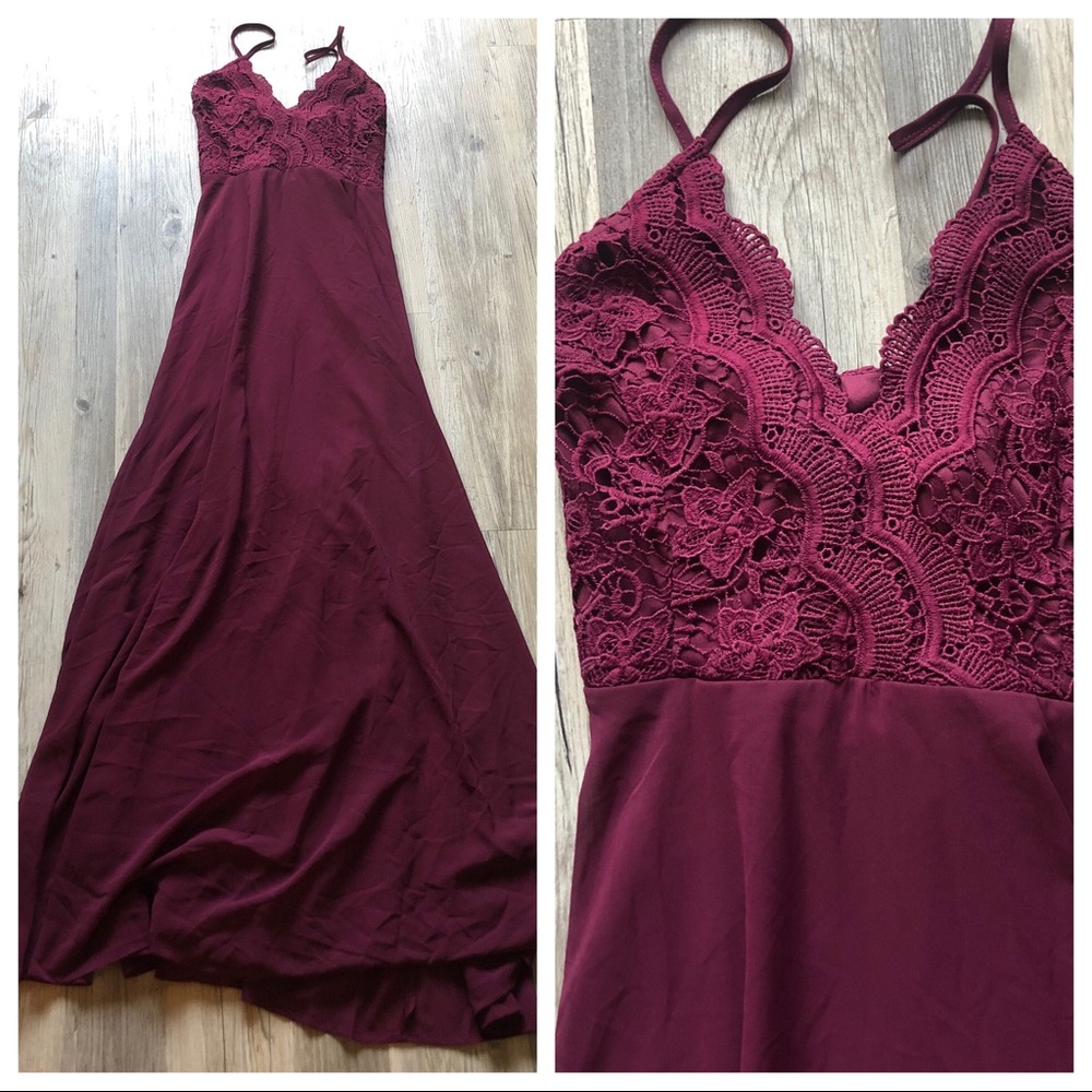 Lulu’s burgundy strapless maxi dress